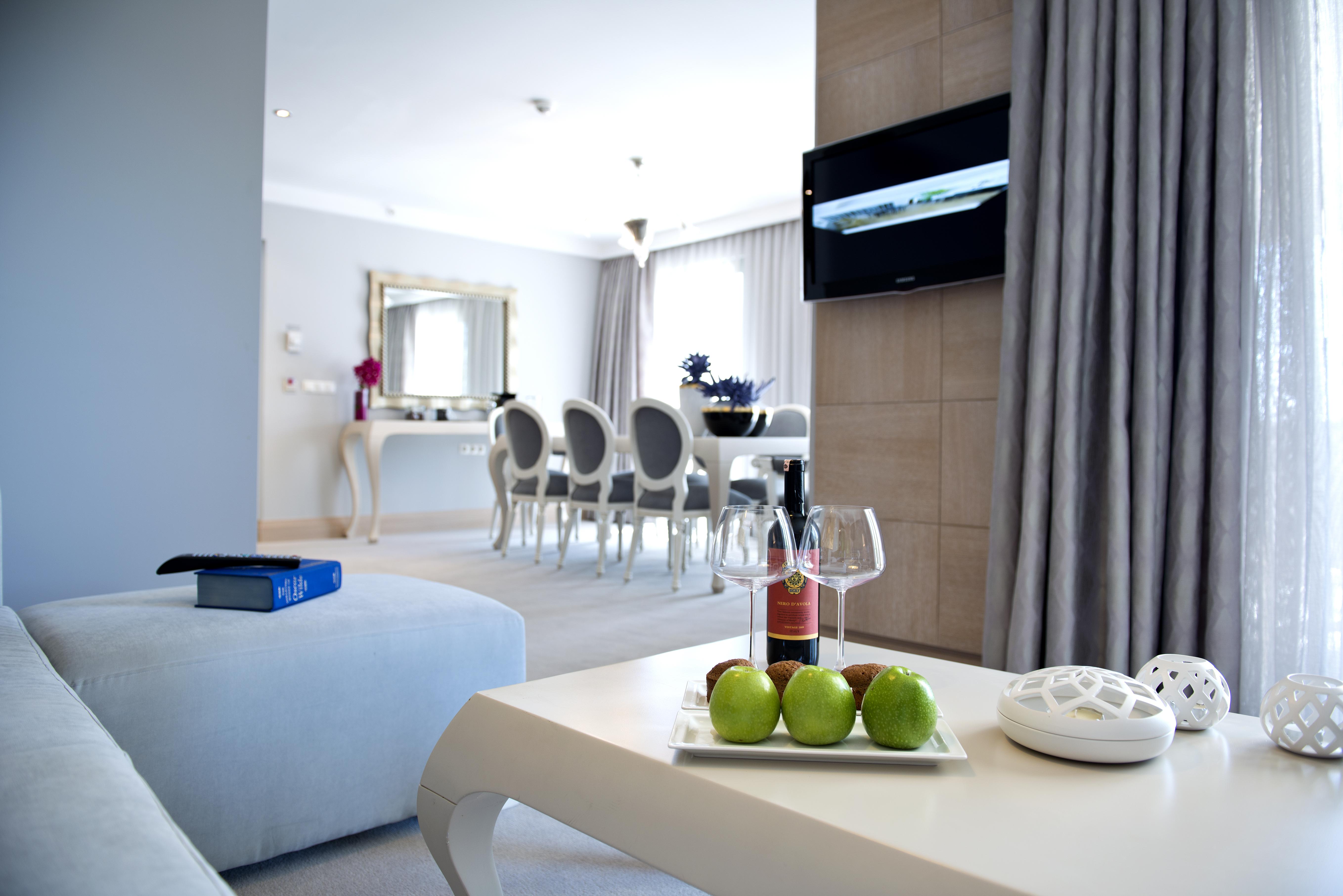 ביטז Ramada Resort By Wyndham Bodrum מראה חיצוני תמונה