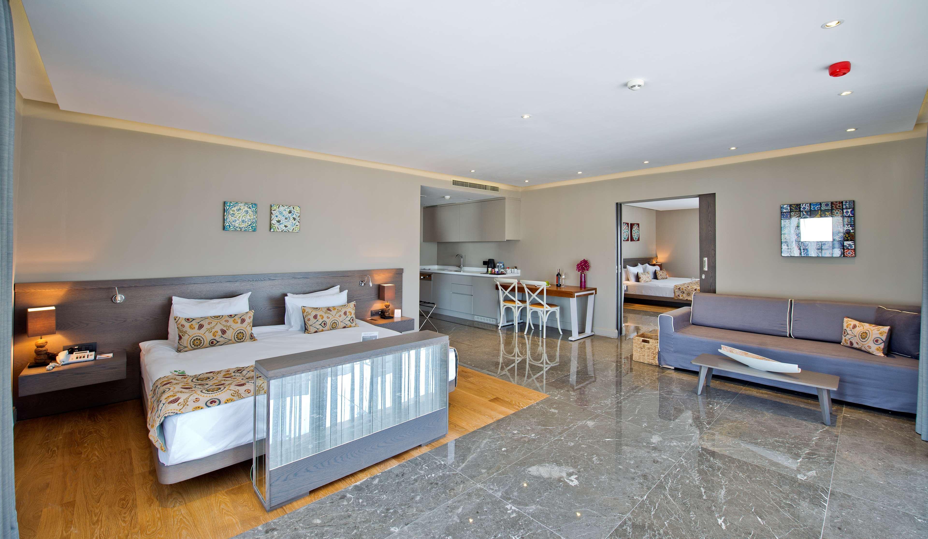 ביטז Ramada Resort By Wyndham Bodrum מראה חיצוני תמונה